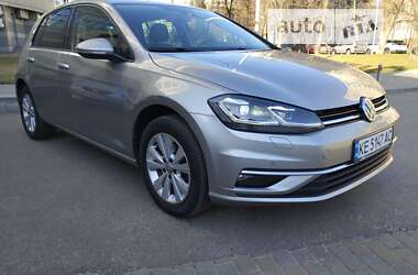 Хэтчбек Volkswagen Golf 2019 в Киеве