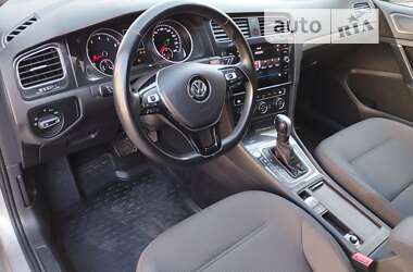 Хэтчбек Volkswagen Golf 2019 в Киеве