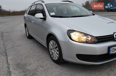 Универсал Volkswagen Golf 2011 в 