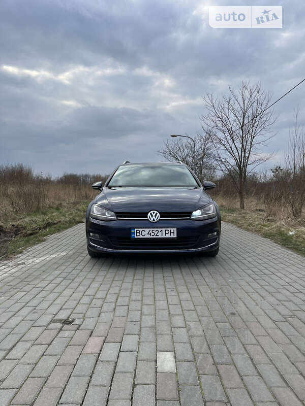 Універсал Volkswagen Golf 2015 в Львові