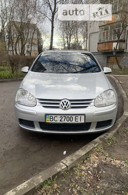 Хэтчбек Volkswagen Golf 2005 в Львове