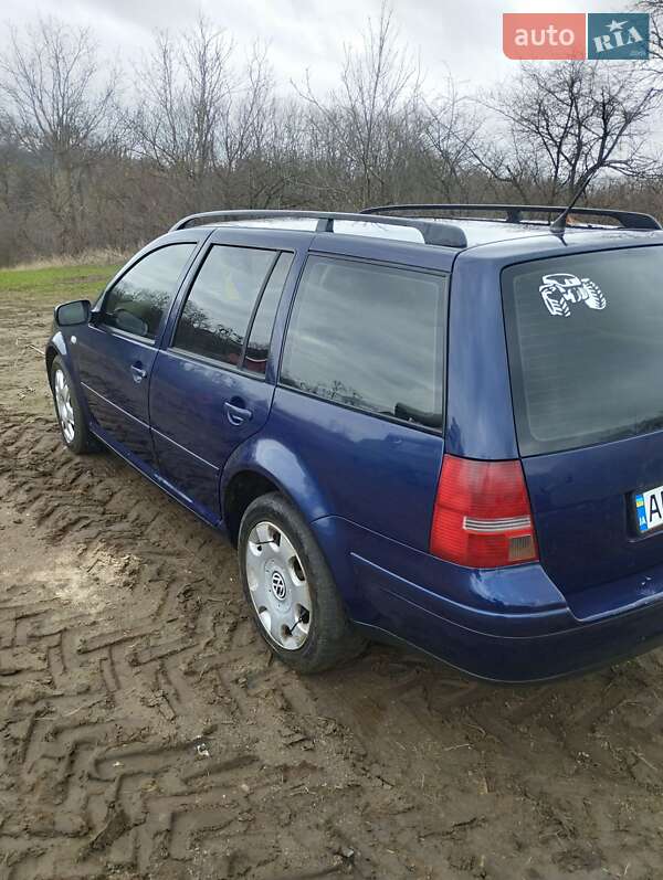 Универсал Volkswagen Golf 2003 в Тульчине