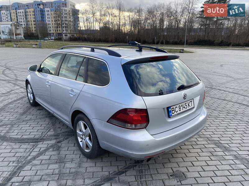 Универсал Volkswagen Golf 2011 в Львове