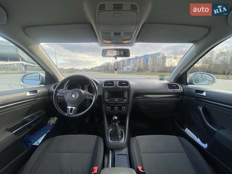 Универсал Volkswagen Golf 2011 в Львове