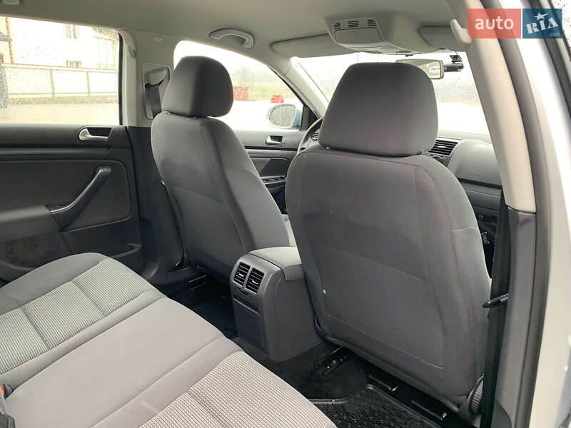 Универсал Volkswagen Golf 2009 в Ивано-Франковске