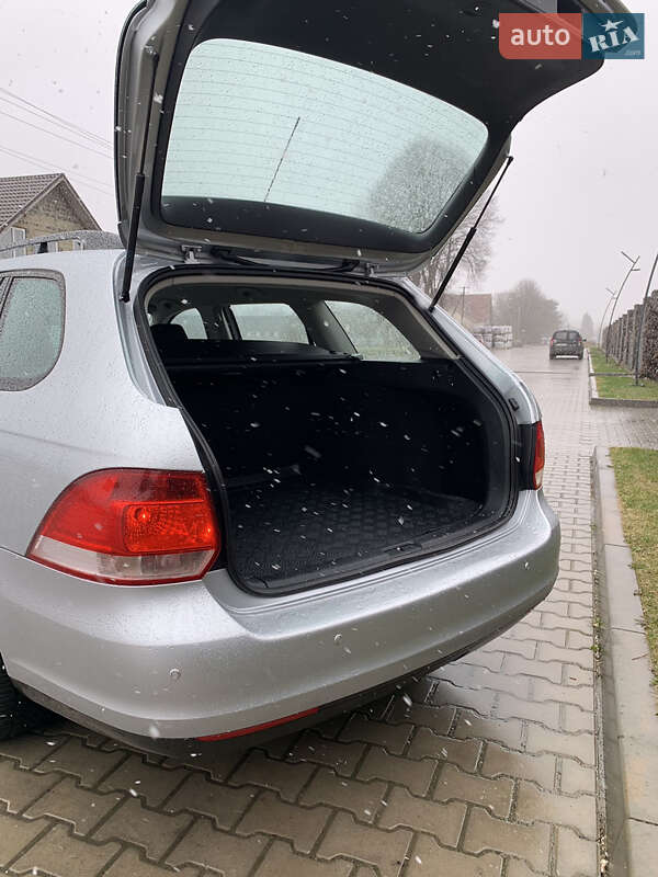 Универсал Volkswagen Golf 2009 в Ивано-Франковске