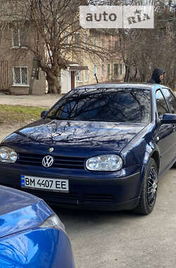 Хэтчбек Volkswagen Golf 2001 в Сумах