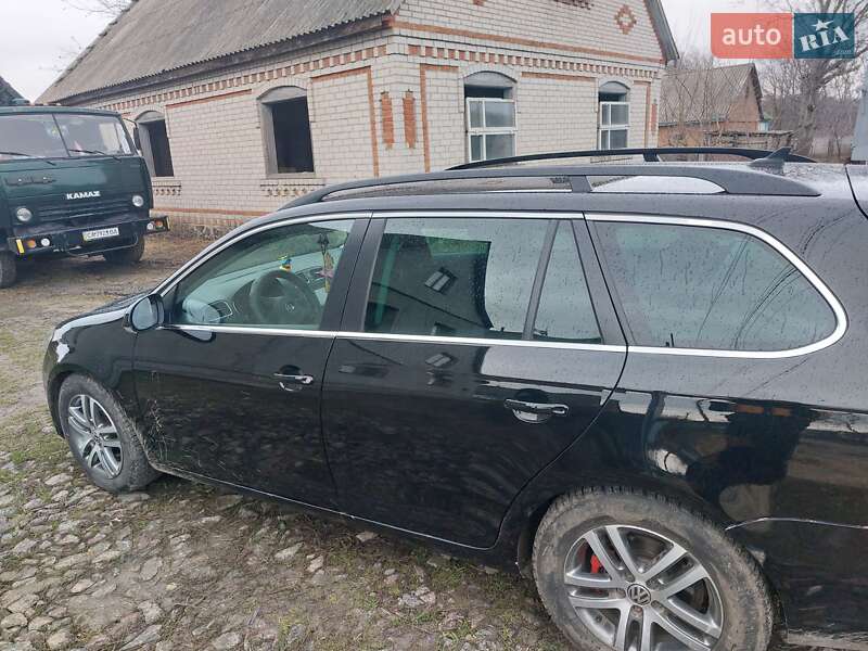 Универсал Volkswagen Golf 2011 в Монастырище