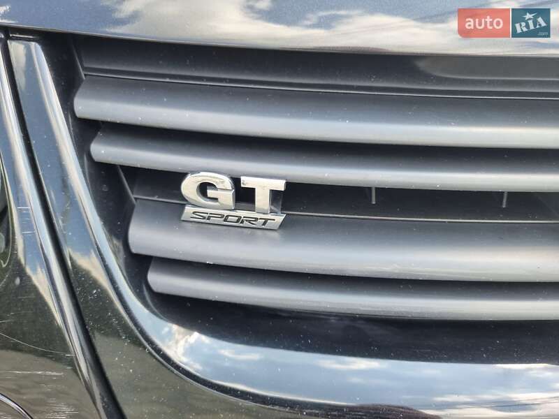 Хэтчбек Volkswagen Golf 2008 в Черновцах