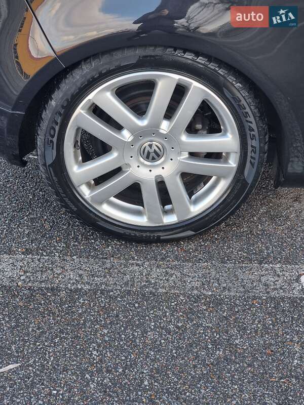 Хэтчбек Volkswagen Golf 2008 в Черновцах