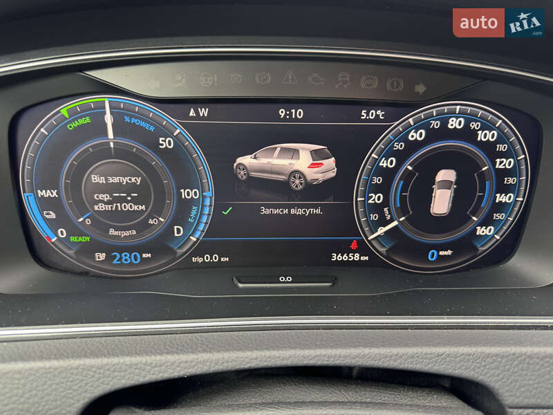 Хэтчбек Volkswagen Golf 2017 в Тернополе