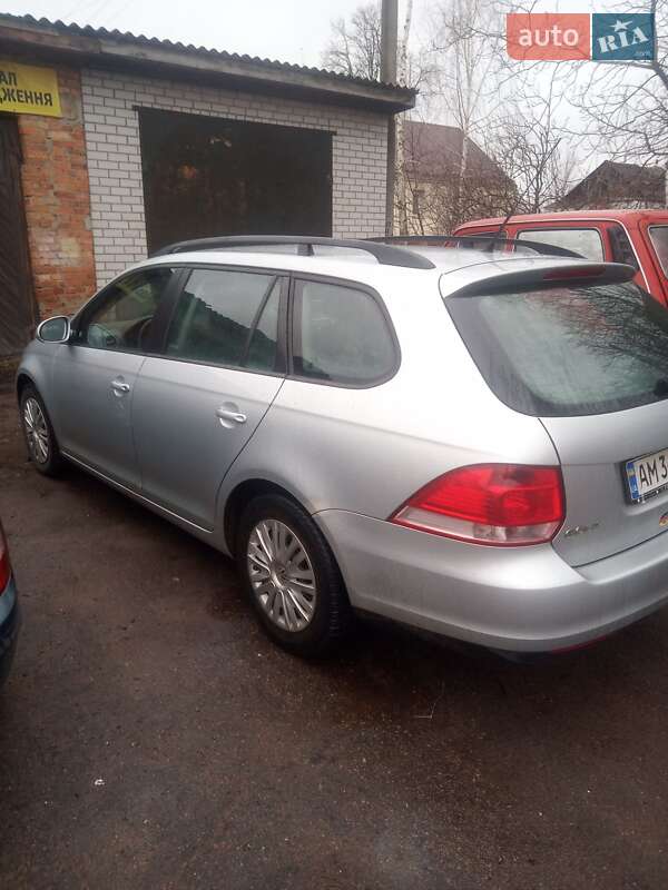 Универсал Volkswagen Golf 2009 в Житомире