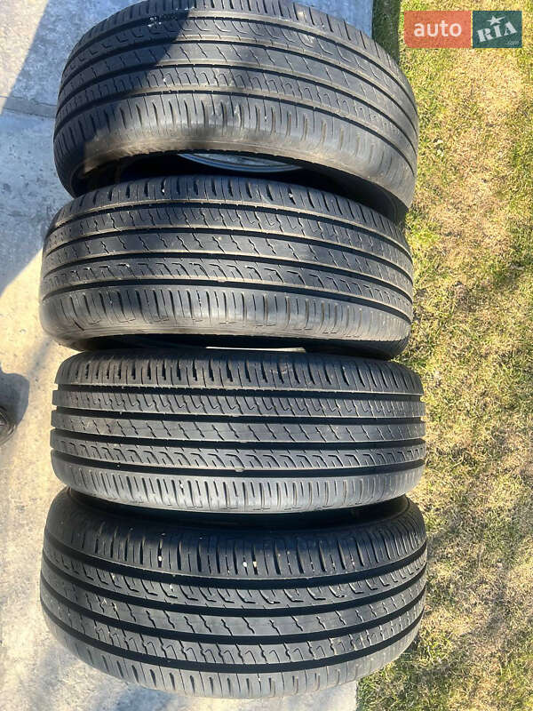 Универсал Volkswagen Golf 2018 в Киеве