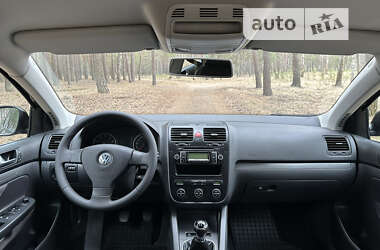 Універсал Volkswagen Golf 2009 в Сумах