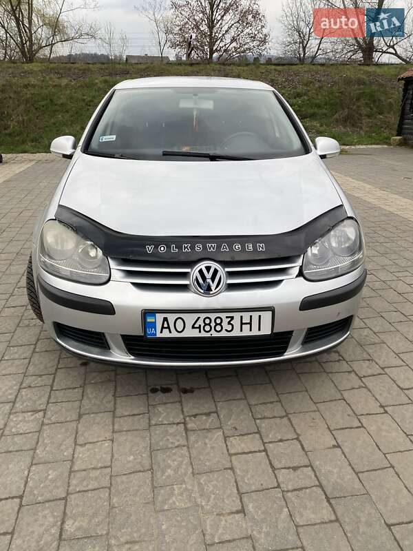 Volkswagen Golf 2004