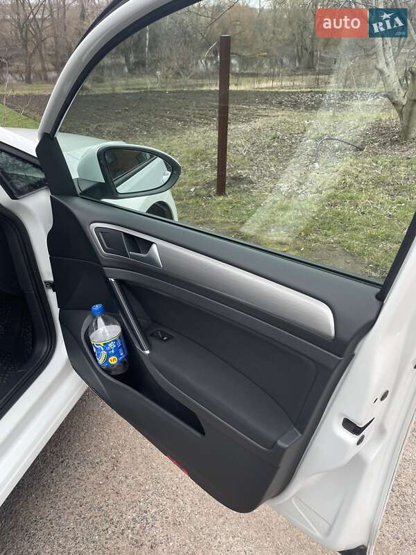 Универсал Volkswagen Golf 2014 в Переяславе