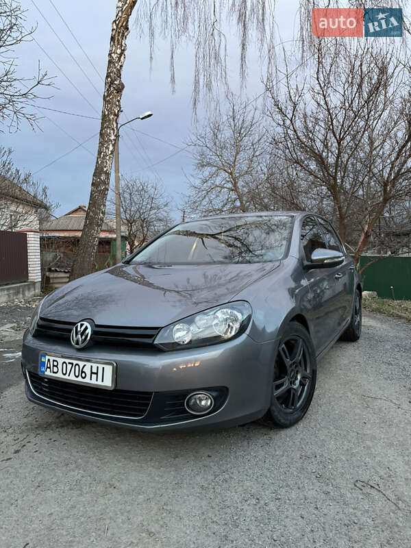 Хэтчбек Volkswagen Golf 2012 в Виннице