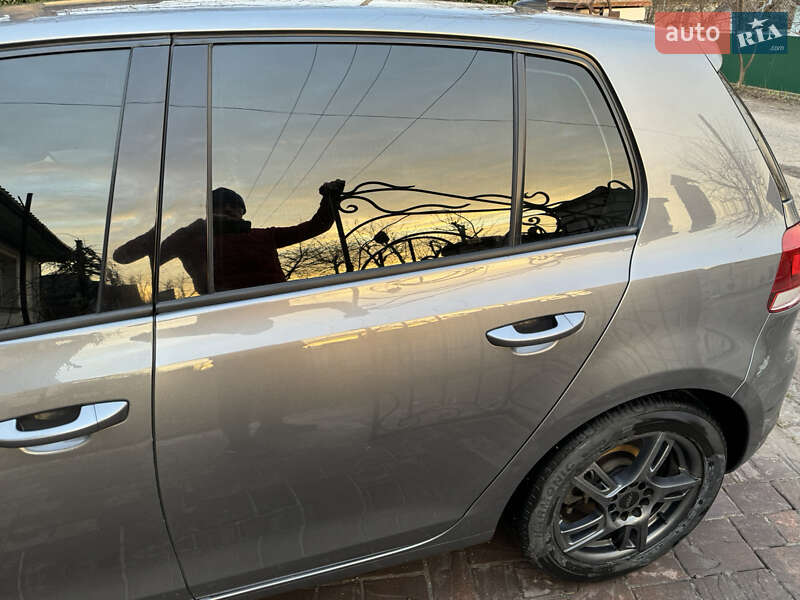 Хэтчбек Volkswagen Golf 2012 в Виннице