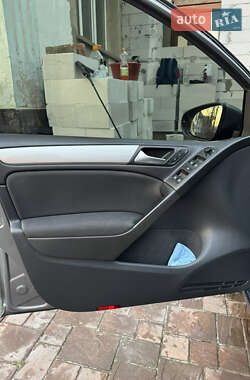 Хэтчбек Volkswagen Golf 2012 в 