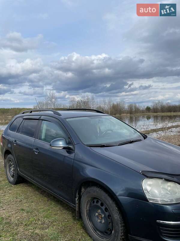 Универсал Volkswagen Golf 2008 в Овруче
