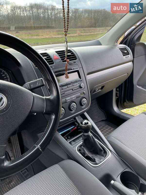 Универсал Volkswagen Golf 2008 в Овруче