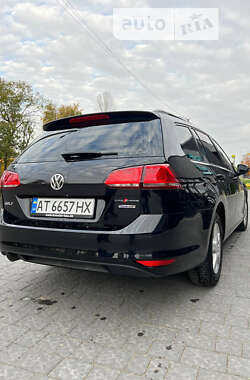 Універсал Volkswagen Golf 2013 в Івано-Франківську