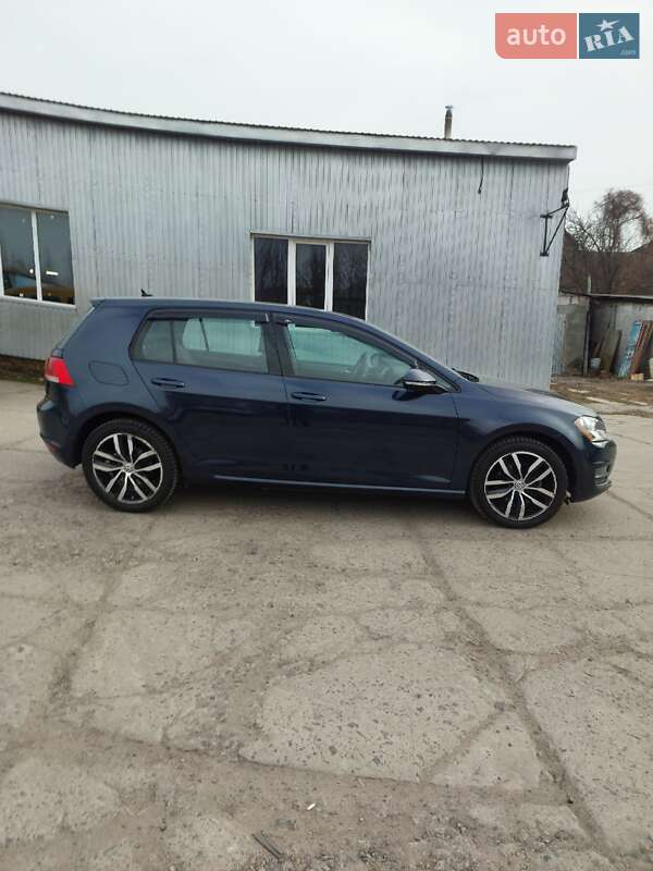 Хэтчбек Volkswagen Golf 2015 в Виннице