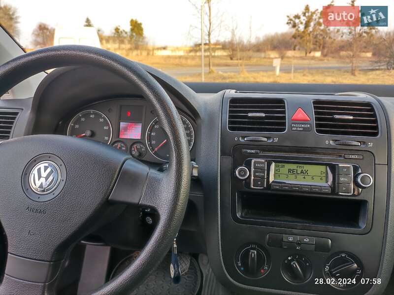 Хетчбек Volkswagen Golf 2008 в Ковелі