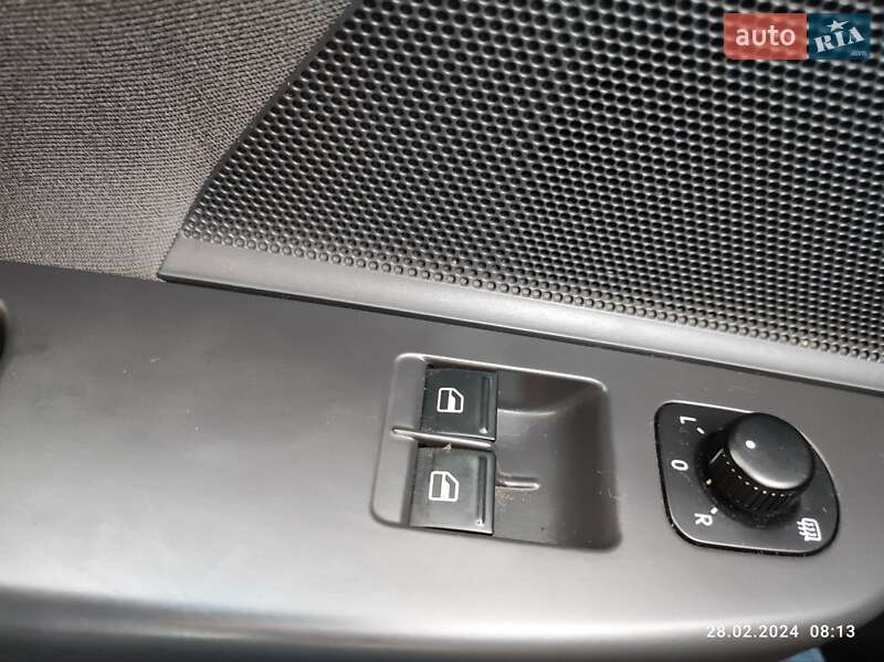 Хетчбек Volkswagen Golf 2008 в Ковелі