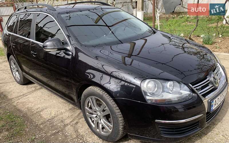 Универсал Volkswagen Golf 2008 в Ужгороде