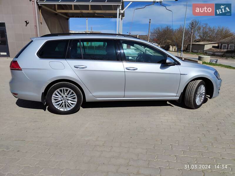 Универсал Volkswagen Golf 2014 в Сокирянах