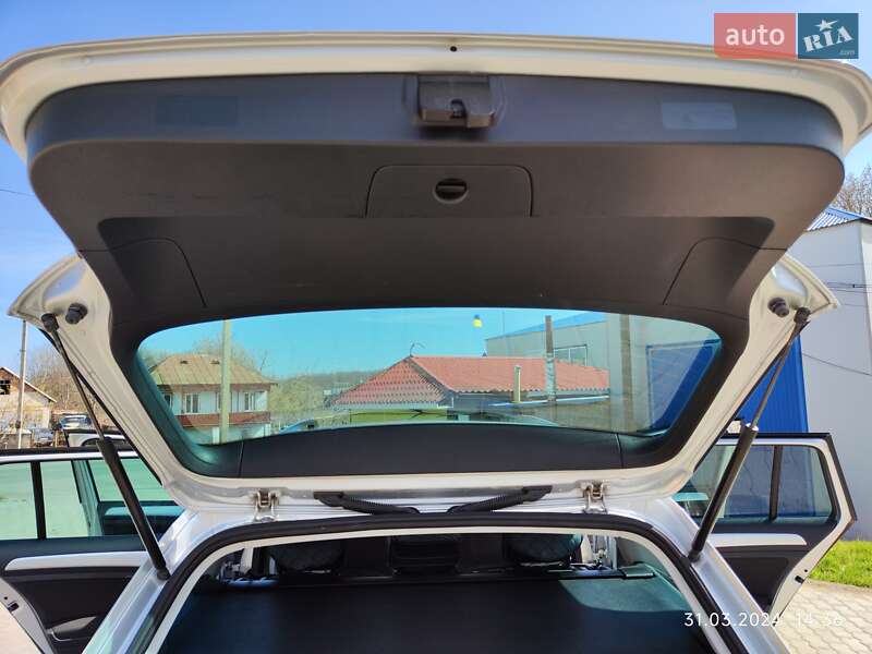 Универсал Volkswagen Golf 2014 в Сокирянах