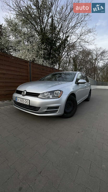 Універсал Volkswagen Golf 2015 в Львові
