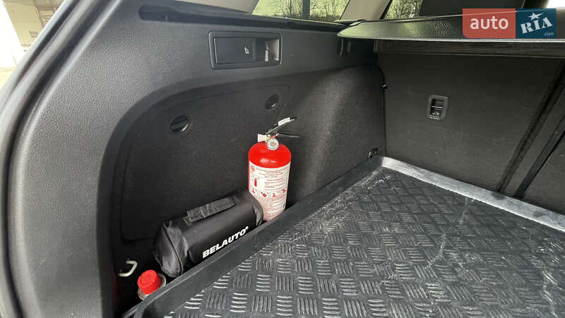 Універсал Volkswagen Golf 2015 в Львові