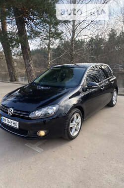 Хэтчбек Volkswagen Golf 2009 в Житомире