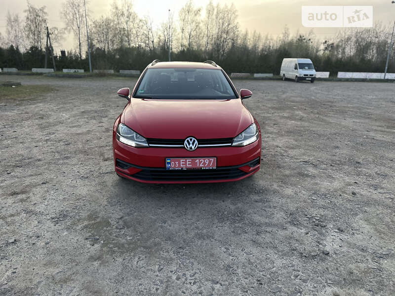 Универсал Volkswagen Golf 2017 в Львове