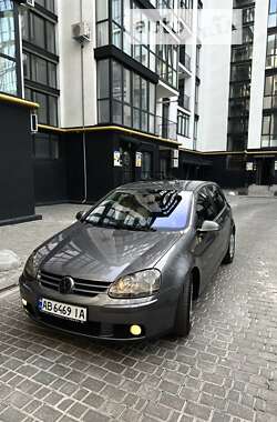 Хетчбек Volkswagen Golf 2006 в Вінниці