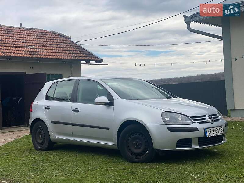 Хетчбек Volkswagen Golf 2003 в Коломиї