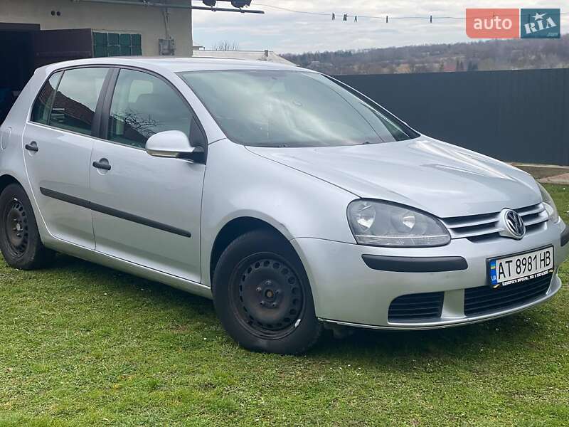 Хетчбек Volkswagen Golf 2003 в Коломиї