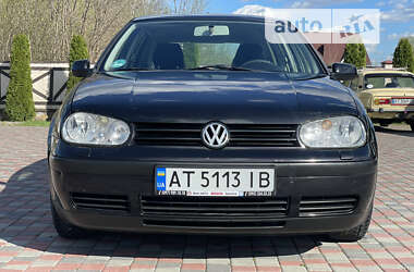 Хэтчбек Volkswagen Golf 2001 в Черновцах