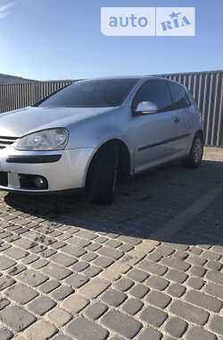 Хэтчбек Volkswagen Golf 2005 в Мукачево