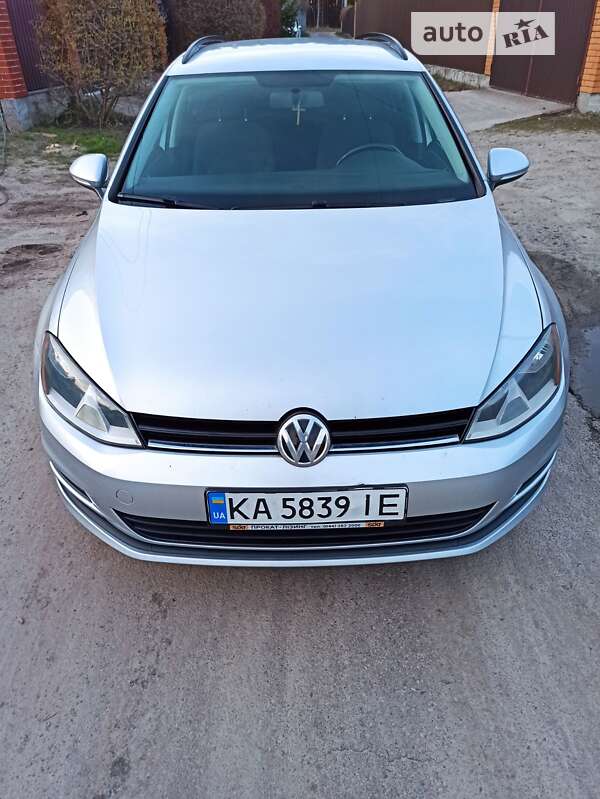 Универсал Volkswagen Golf 2015 в Василькове