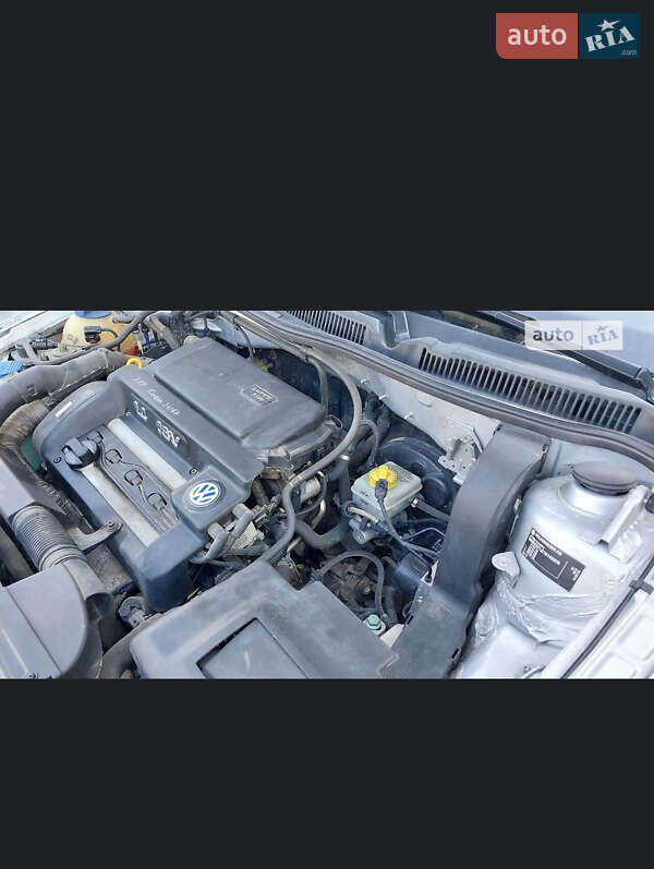 Хэтчбек Volkswagen Golf 2000 в Жидачове