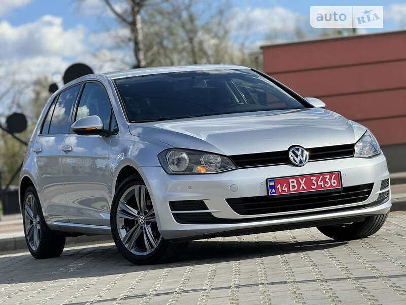 Хэтчбек Volkswagen Golf 2014 в Дрогобыче