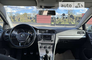 Хетчбек Volkswagen Golf 2014 в Дрогобичі