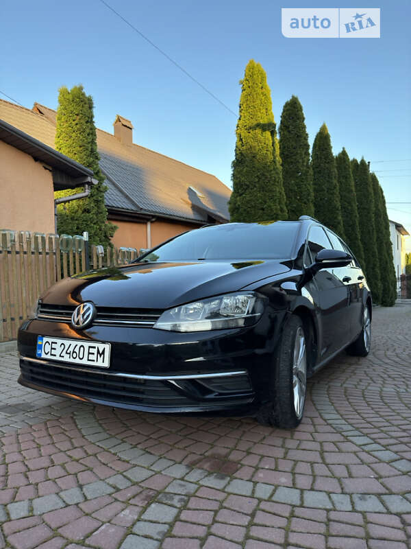 Универсал Volkswagen Golf 2019 в Черновцах