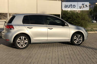 Хэтчбек Volkswagen Golf 2009 в Запорожье