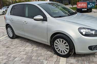 Хэтчбек Volkswagen Golf 2009 в Ужгороде
