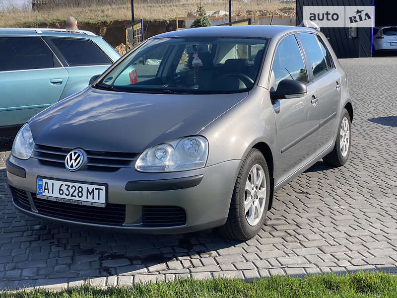 Хетчбек Volkswagen Golf 2006 в Фастові