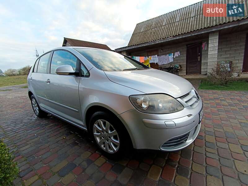 Хэтчбек Volkswagen Golf 2005 в Владимирце фото 8 Хэтчбек Volkswagen Golf 2005 в Владимирце